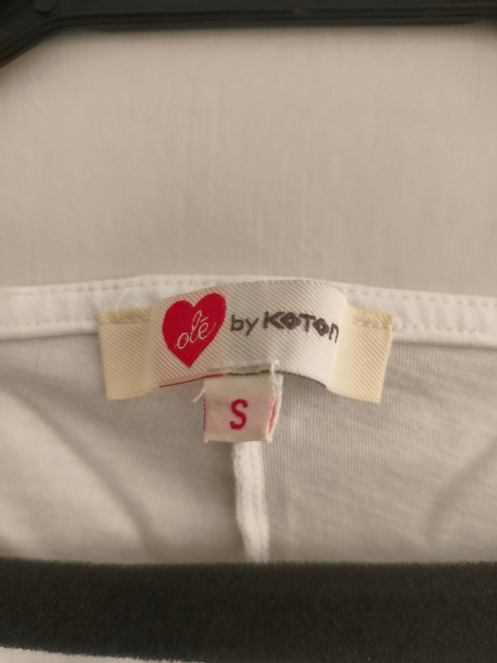 Koton Dökümlü Yarasa Kol Üst - Görsel 4