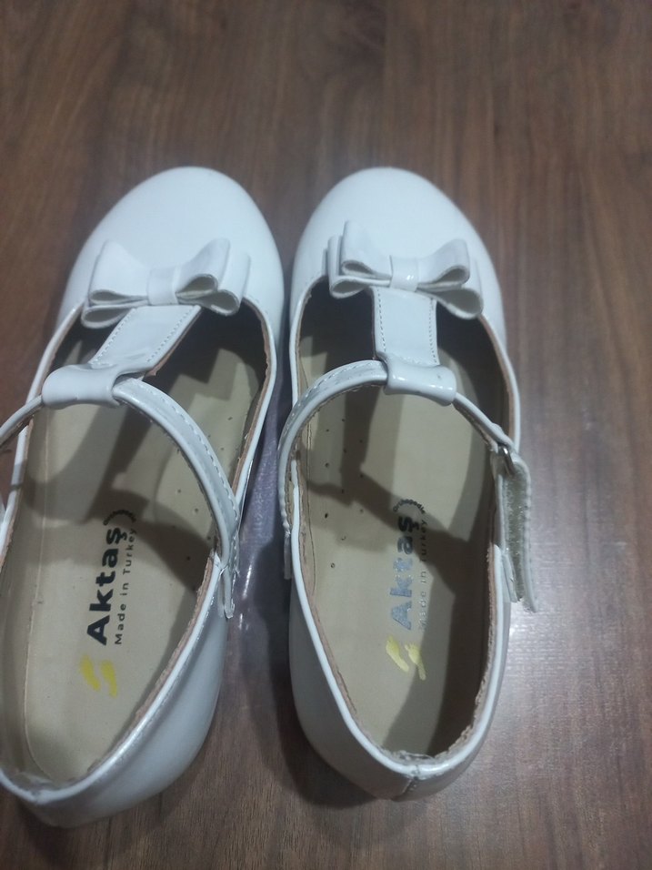 Kız Çocuk Beyaz Fiyonklu Babet Ayakkabı - Görsel 3