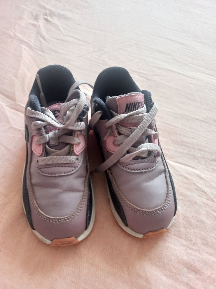 NIKE Kız Çocuk Pembe Gri Bağcıklı Spor Ayakkabı - Görsel 2