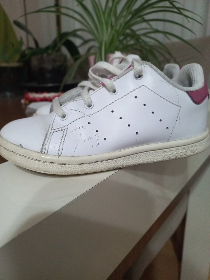 Adidas Kız Çocuk Beyaz Bağcıklı Spor Ayakkabı - Görsel 2