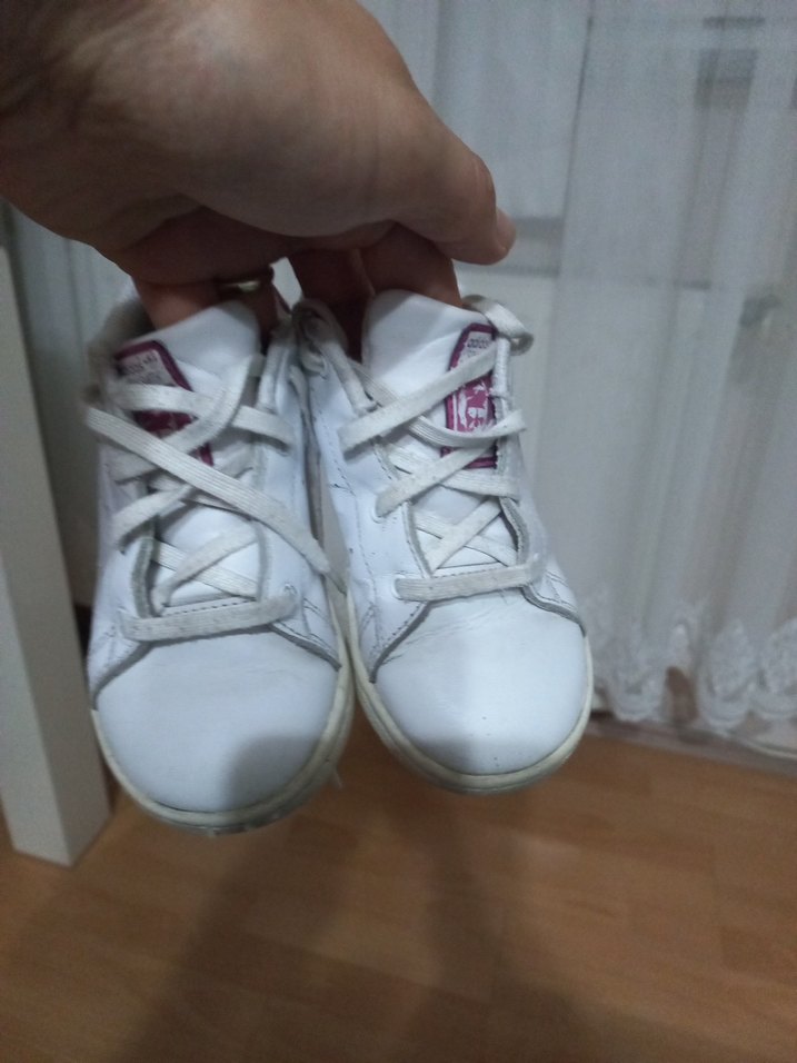 Adidas Kız Çocuk Beyaz Bağcıklı Spor Ayakkabı - Görsel 4