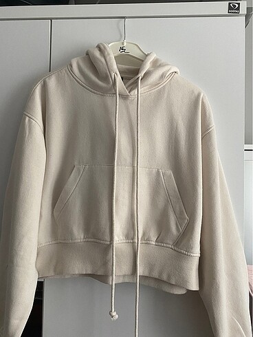 zara crop sweat