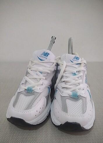 36 Beden 37 Numara New Balance Ayakkabı