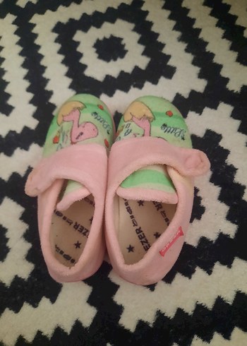 Kızlar için Pembe Peluş Ev Terlikleri - Görsel 3