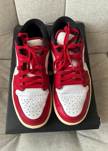 37,5 Beden Nike Air Jordan 1 kırmızı