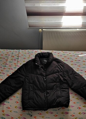 m Beden siyah Renk Pull & Bear kadın mont