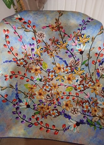 Çiçek Desenli Pastel Renkli Aker İpek eşarp