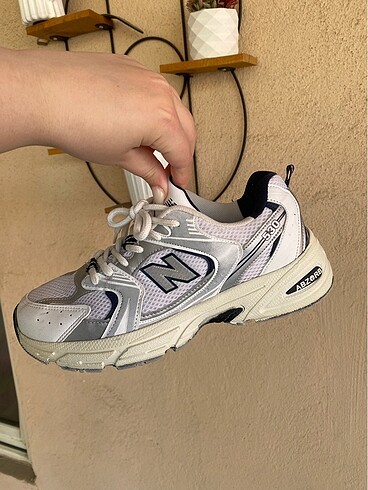 39 Beden beyaz Renk Newbalance spor ayakkabı