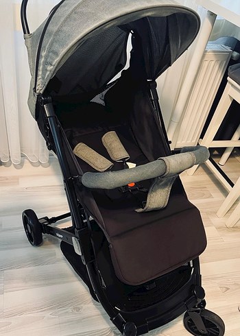 Gri Bebek Arabası Katlanabilir Model