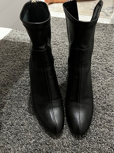 37 Beden Zara bot