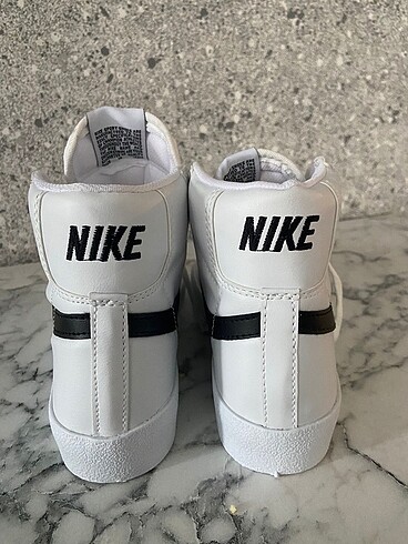 37 Beden beyaz Renk 37 Nike