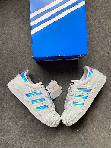 Adidas 37,5 numara
