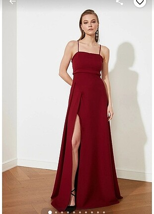 Trendyol bordo uzu abiye elbise