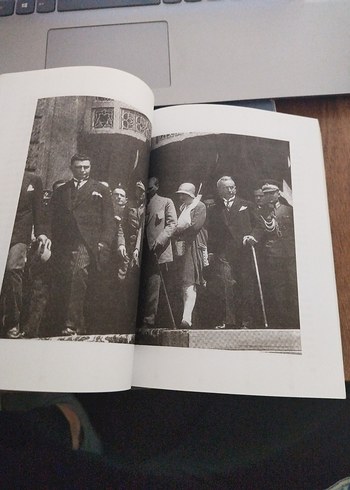  Beden Her Yönüyle İnsan Atatürk Kitabı