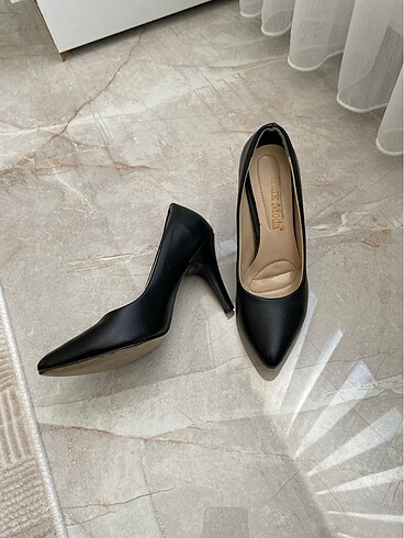 Diğer Siyah stiletto