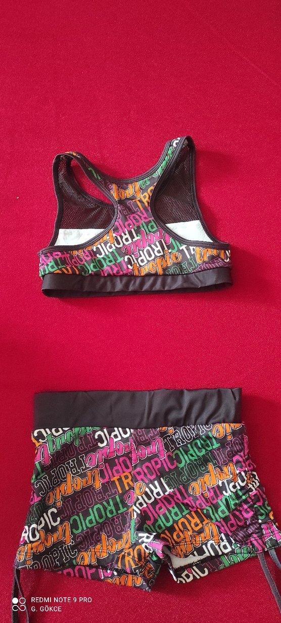 Renkli Baskılı Kadın Spor Sütyeni ve Şort Takımı - Görsel 2