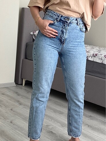 28 Beden Yüksek Bel Mom Jean