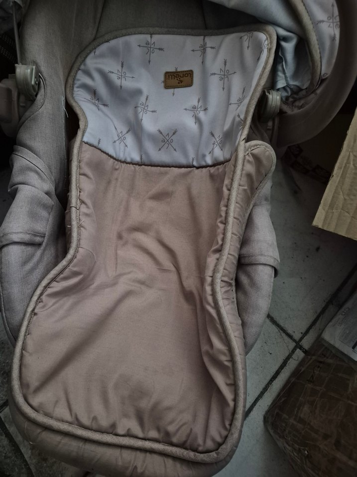 Gri Bebek Taşıyıcı Koltuk - Görsel 3