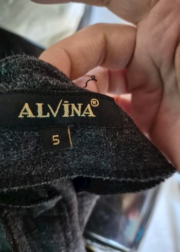 Gri Uzun Düğmeli Hamile Hırkası - Görsel 3