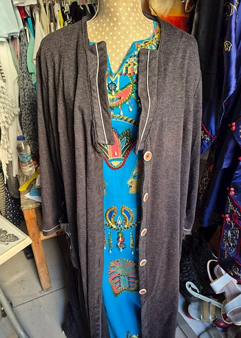 Gri Uzun Düğmeli Hamile Hırkası - Görsel 2