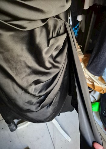 Siyah Drapeli Uzun - Görsel 2