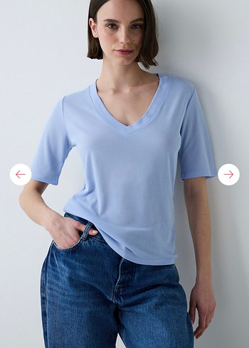 Mavi V Yaka Kısa Kollu Kadın Tişört - Görsel 2