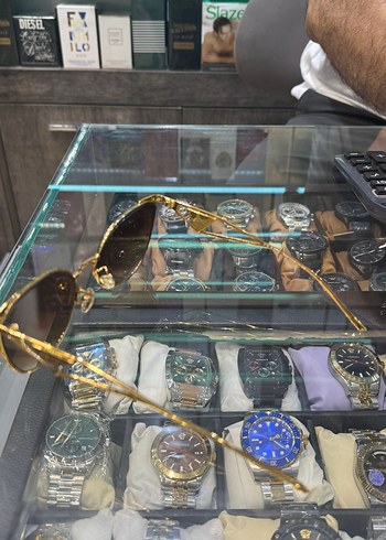 Altın Renk Parlak Prada kadın gözlüğü - Görsel 2