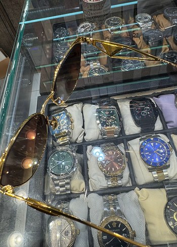 Altın Renk Parlak Prada kadın gözlüğü - Görsel 4