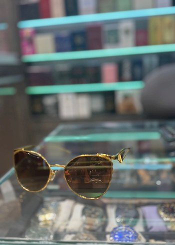 Altın Renk Parlak Prada kadın gözlüğü - Görsel 3