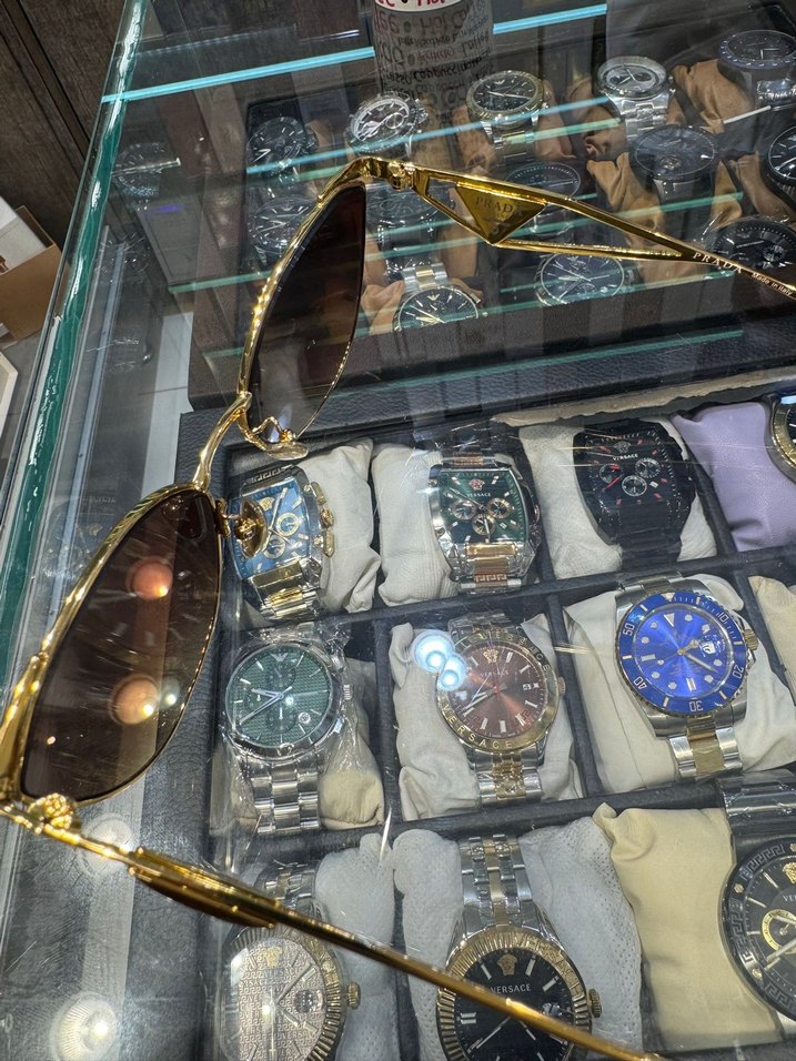 Altın Renk Parlak Prada kadın gözlüğü - Görsel 4