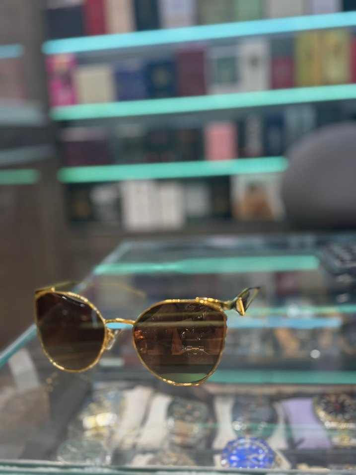 Altın Renk Parlak Prada kadın gözlüğü - Görsel 3