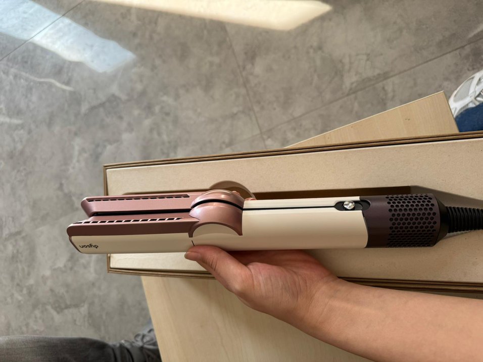 Bej Renkli Dyson airstrait Saç Düzleştirici - Görsel 2