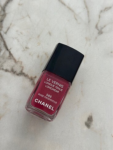 Chanel oje