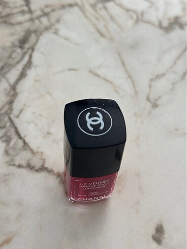 Beden Chanel oje