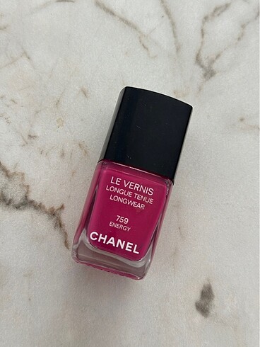 Chanel oje