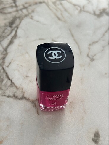 Beden Chanel oje