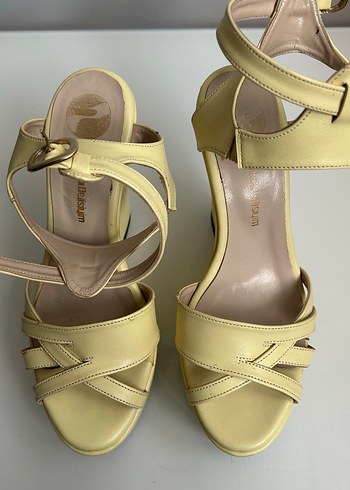 Sarı Platform Topuklu Kadın Sandalet - Görsel 2