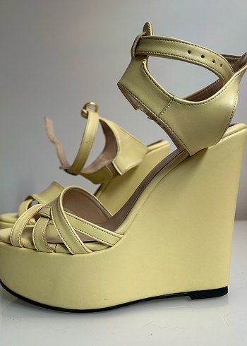 Sarı Platform Topuklu Kadın Sandalet - Görsel 4