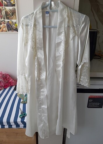 Saten dantel detayli sabahlik - Görsel 7