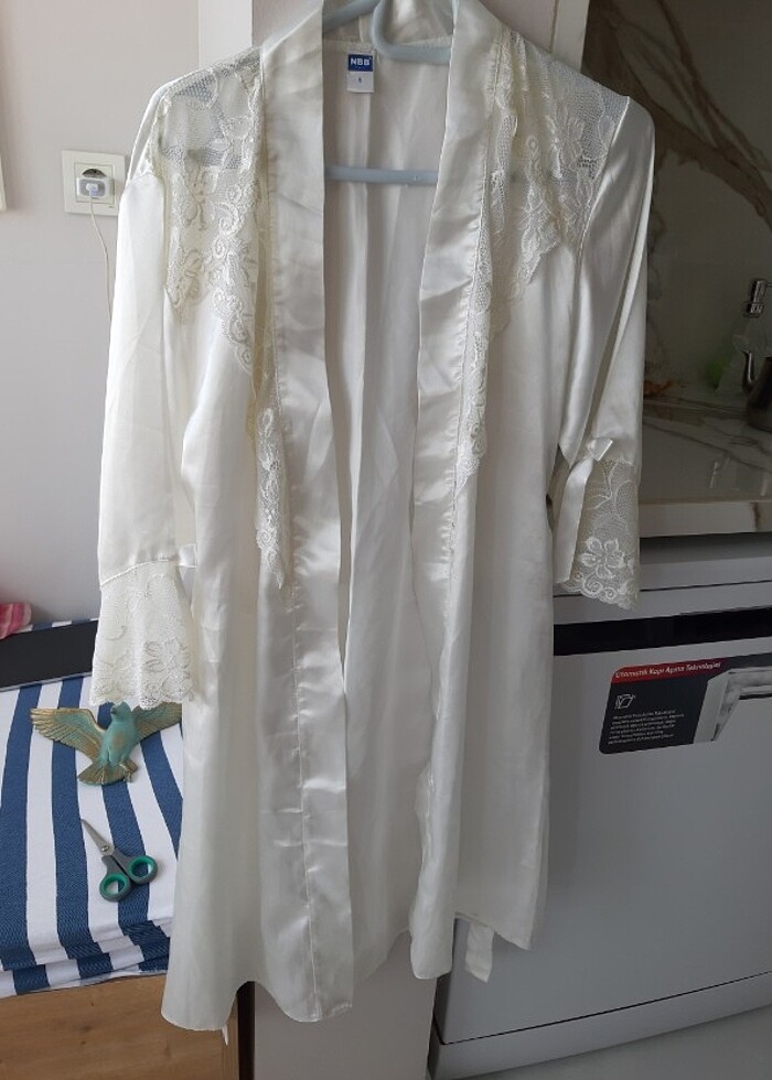 Saten dantel detayli sabahlik - Görsel 2