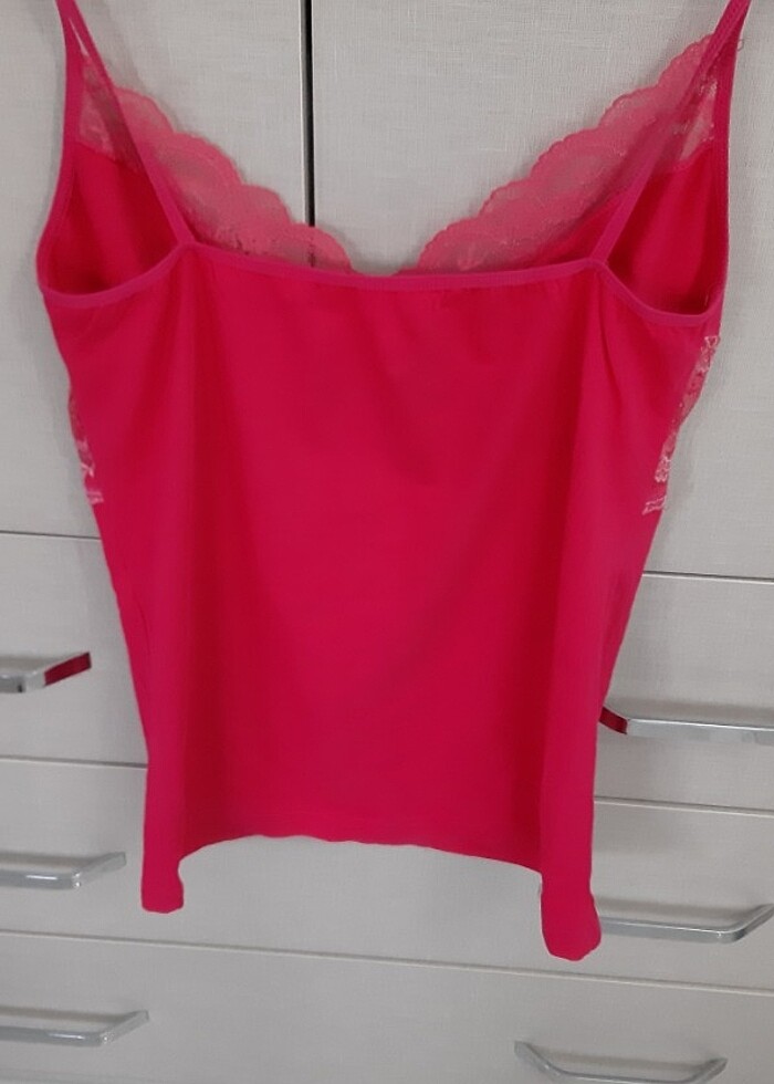 Önü dantel detayli kolsuz tişört  - Görsel 5