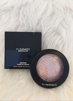 Mac Soft and Gentle Aydınlatıcı/Highlighter