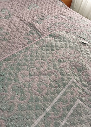 Taç Marka Simli Pastel Yatak Örtüsü - Görsel 5