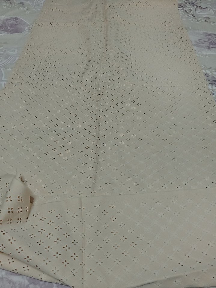 Bej Delikli Masa Örtüluk Kumas ( 148x125 ) cm - Görsel 2