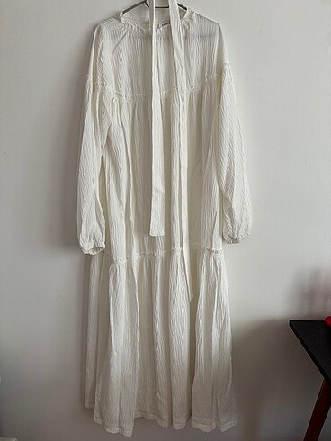 Kadriye Baştürk beyaz yazlık elbise