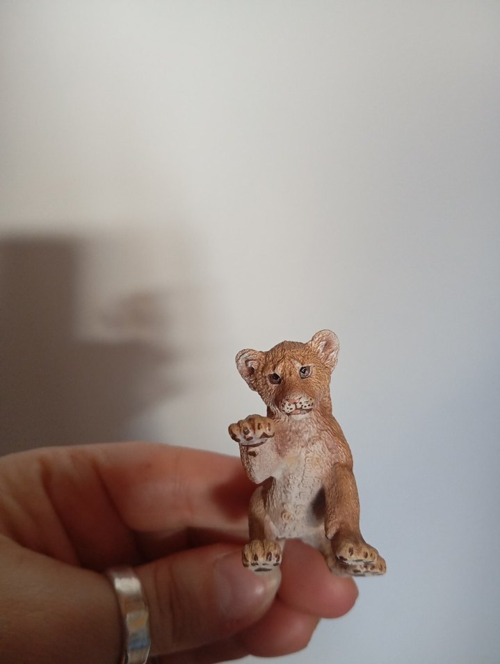 Schleich Yavru Aslan Figür 7 cm - Görsel 3