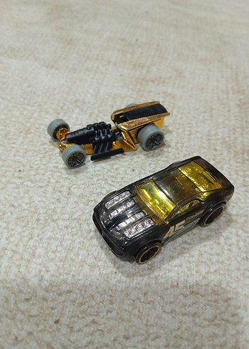 2 adet Hot Wheels metal araba - Görsel 3