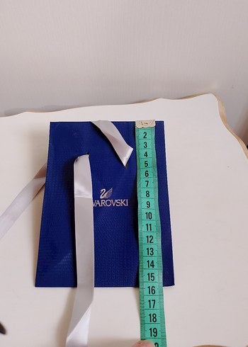Swarovski 1adet hediye kutusu + 1 adet hediye paketi - Görsel 2