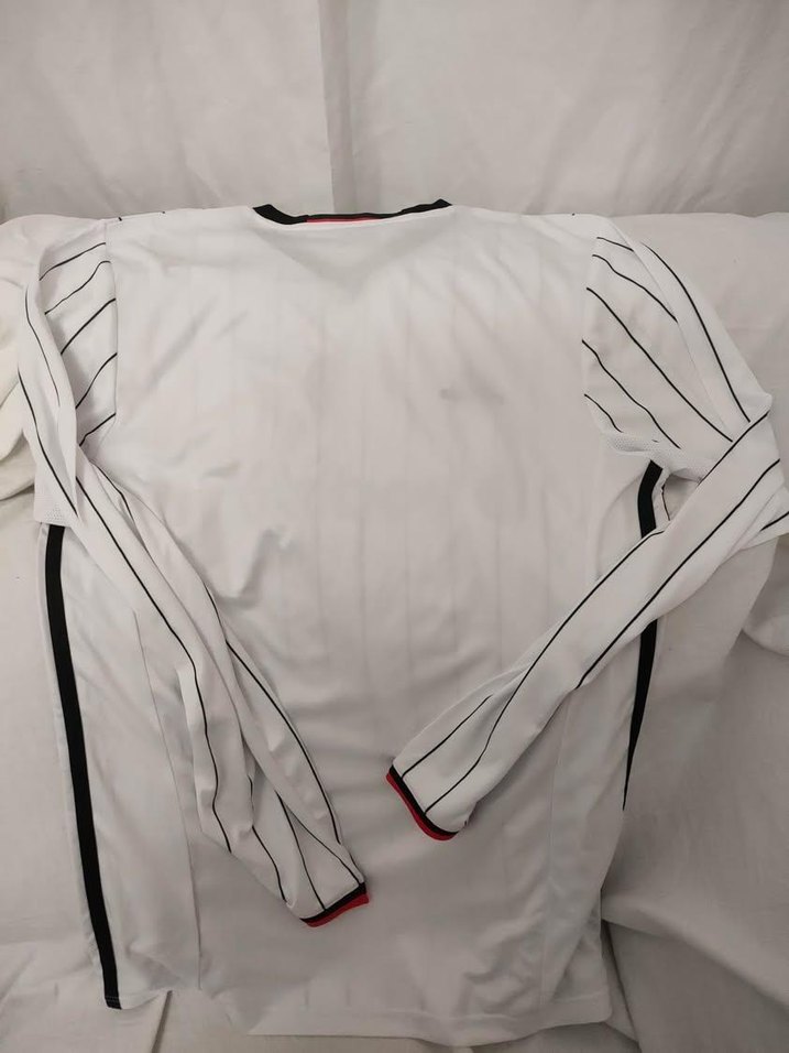 Beşiktaş Beyaz Çizgili Uzun Kollu V Yaka Forma ORJİNAL - Görsel 5