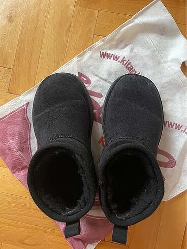 Ugg Siyah ugg bot